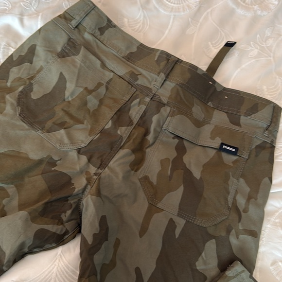 Almost new PrAna men’s pant size 34/34 - Picture 4 of 6